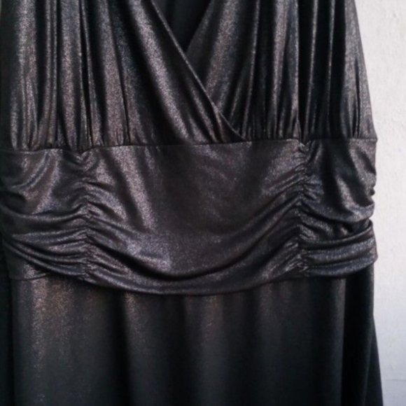 Laura Black Cocktail Dress (16) - Picture 4 of 4